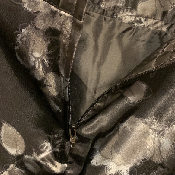 Encore Flair Skirt - Picture 4 of 5